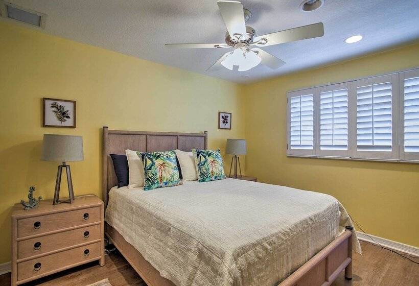 Riviera Beach Home W/ Pool   Walk To Beaches!