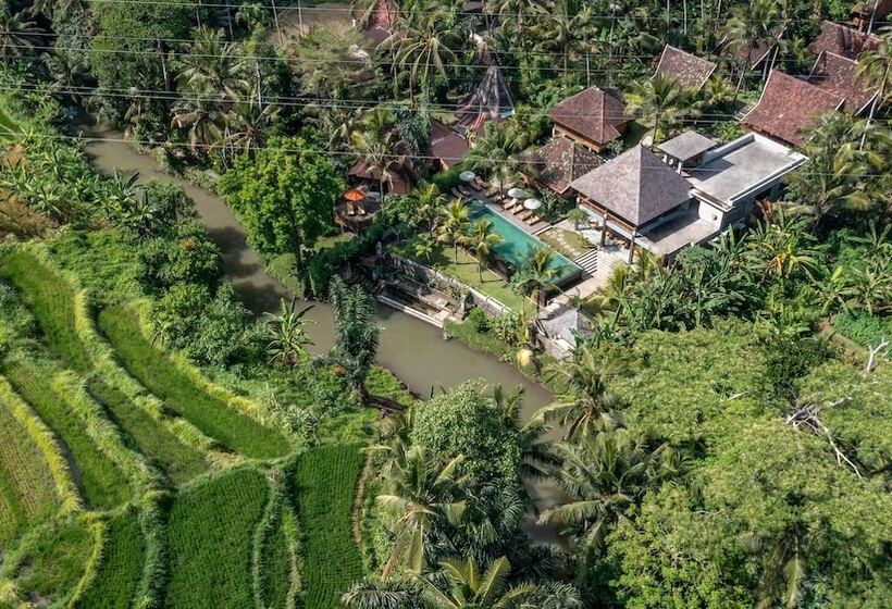 Rumah Kayu Resort
