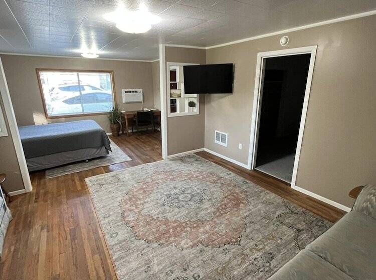Cascade Motel