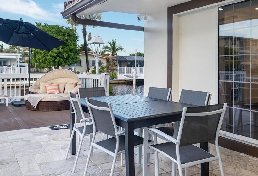 Fort Lauderdale 4bd Villa Waterfront Dock Pool