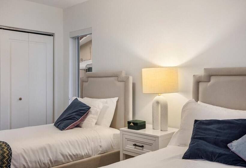 Fort Lauderdale 4bd Villa Waterfront Dock Pool