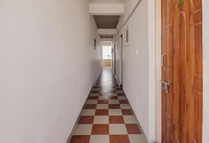 酒店 Collection O Preethi Boarding & Lodging
