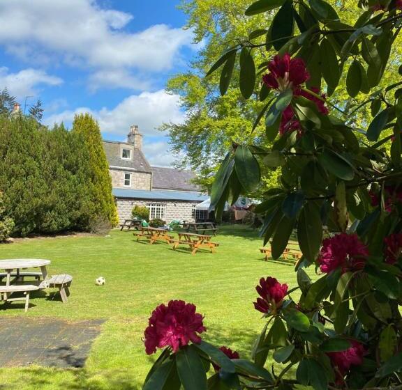 簡易ホテル Bennachie Lodge Hotel In Kemnay