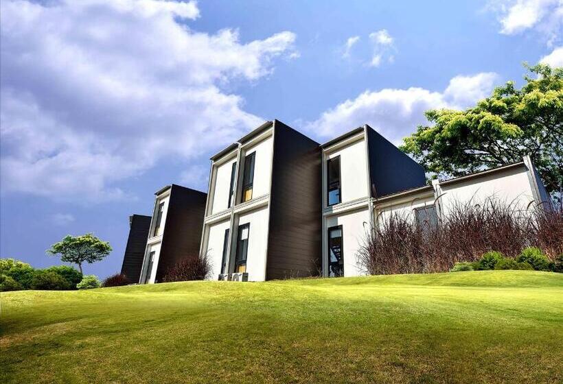 فندق Lakeview Terrace Resort Pengerang