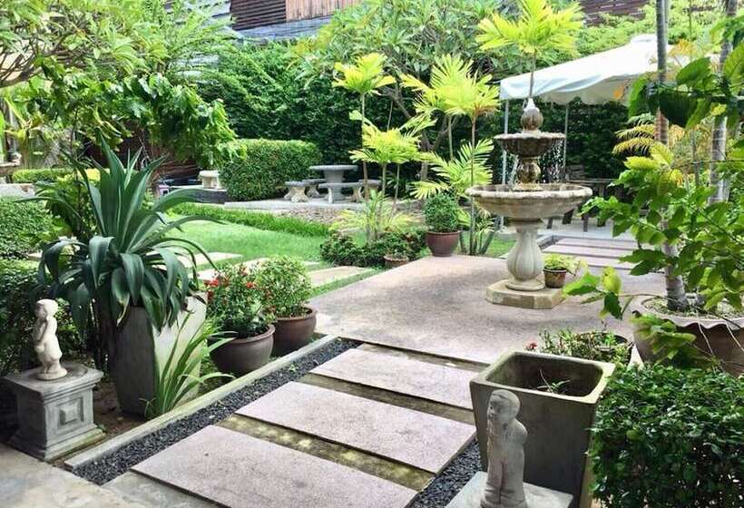 فندق Srisomthai