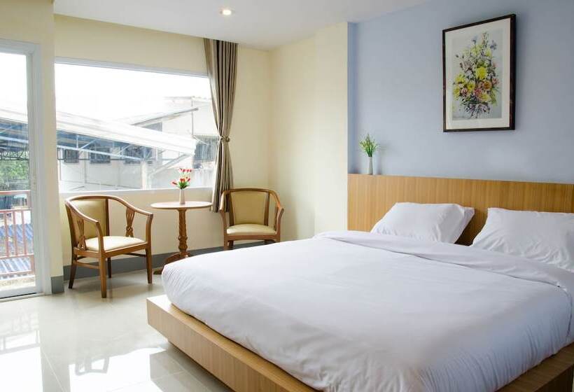 هتل The Impress Sisaket