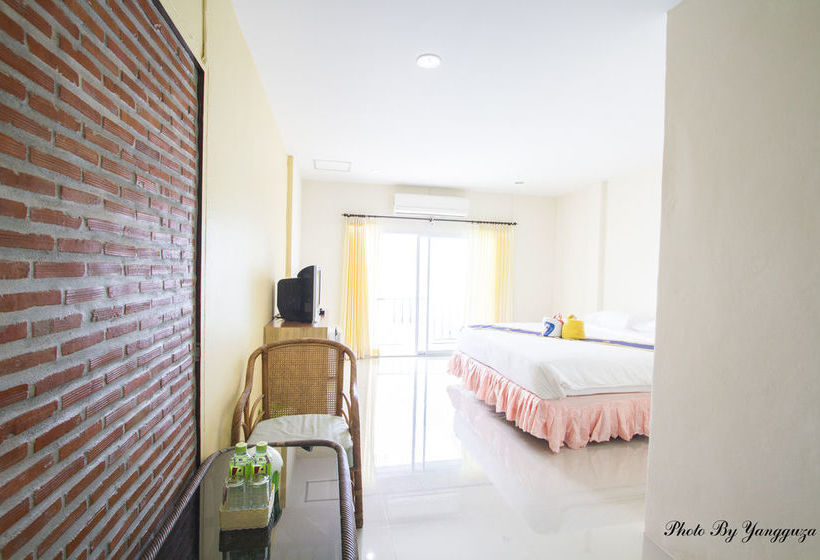بنسيون Anantachai Guest House
