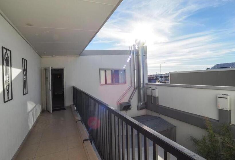 پانسیون Colombo Lodge