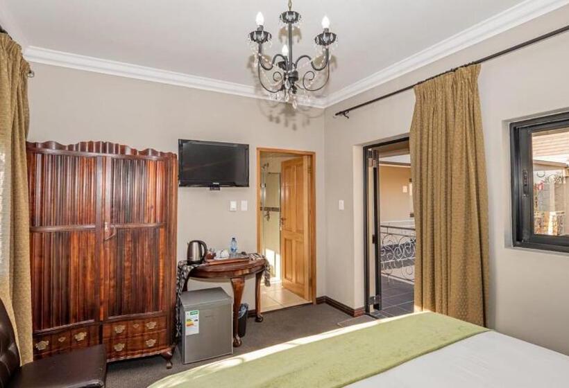 פנסיון Stone Olive