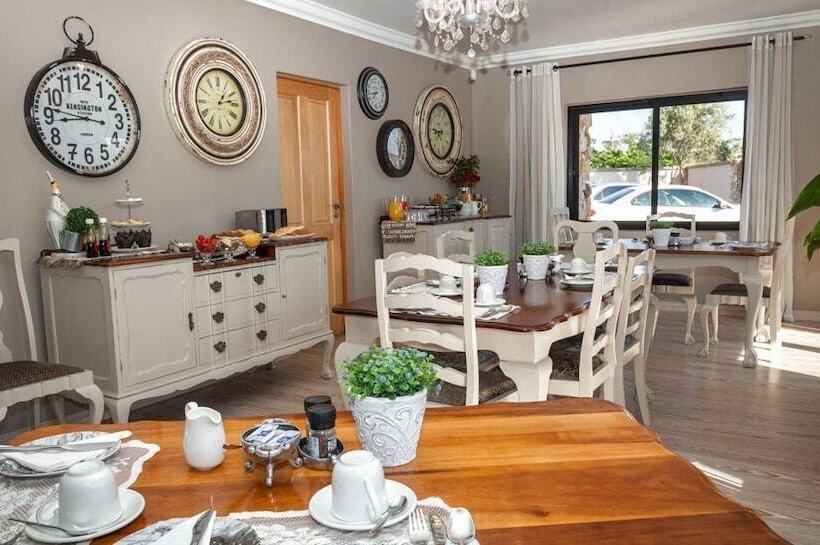 פנסיון Stone Olive