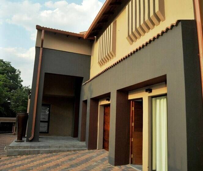 بنسيون Sunset Manor Guest House