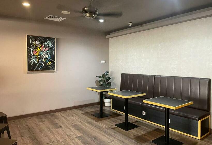 Капсульный Oтель Passgo Digital Airport Terminal 2 Soekarno Hatta