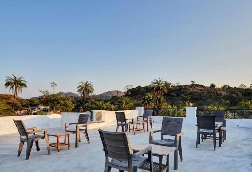 فندق Mount Abu Spring Valley