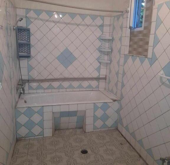 پانسیون Individual Low Budget Guest House