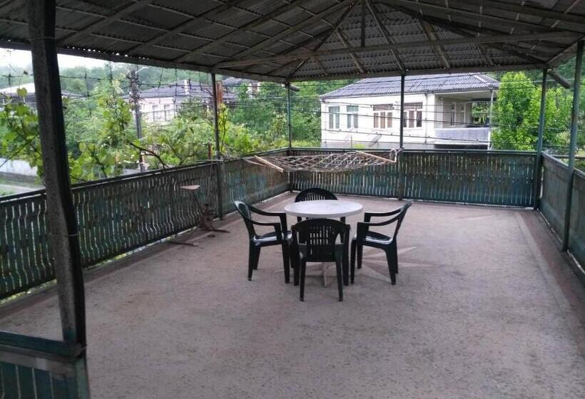 پانسیون Individual Low Budget Guest House