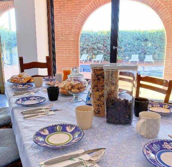 تختخواب و صبحانه Relais Galatea