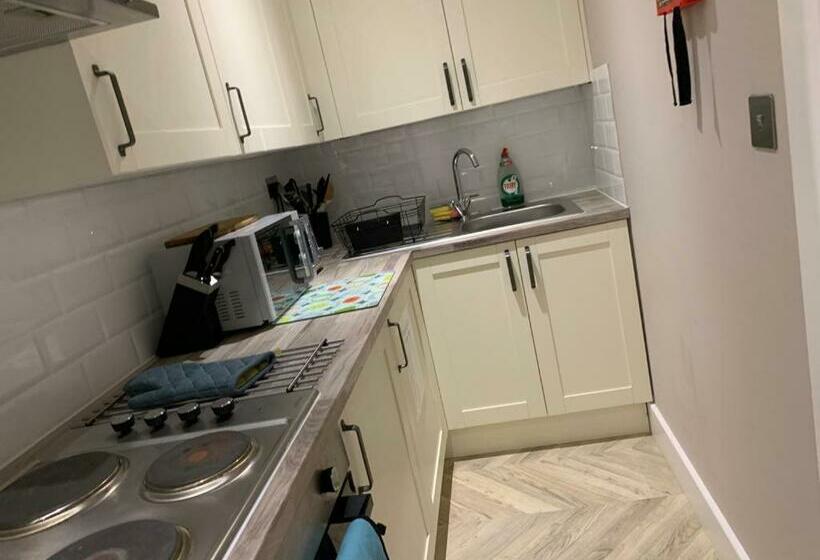 Cambridge Suites