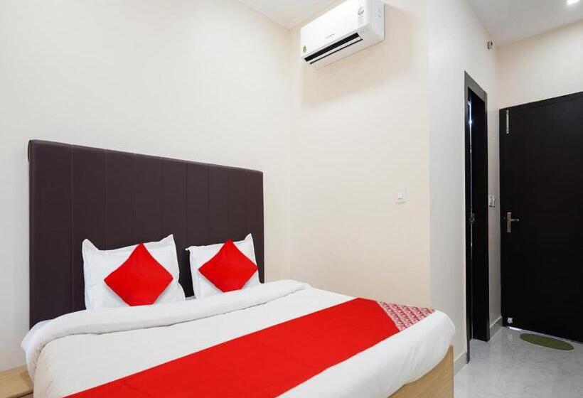 فندق Oyo Flagship Nirmala Palace