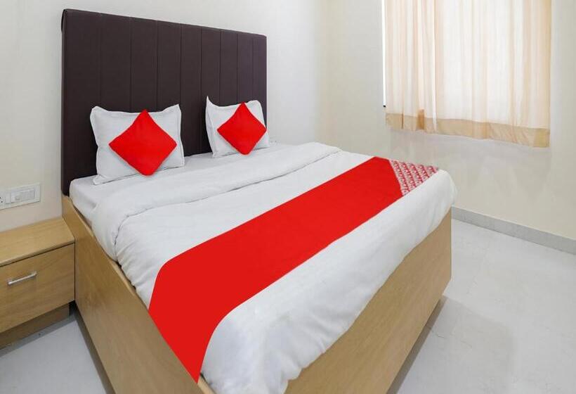فندق Oyo Flagship Nirmala Palace