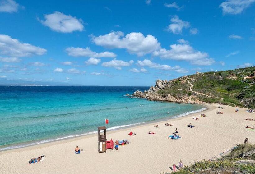 Isa Residence With Swimming Pool In Santa Teresa Di Gallura, Apartments With Air Conditioning And Pr