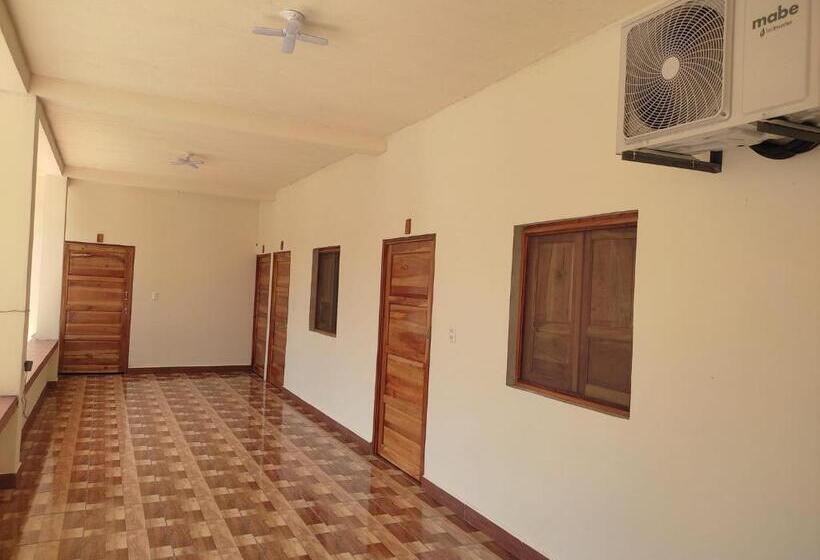 پانسیون Hostal Las 3 J