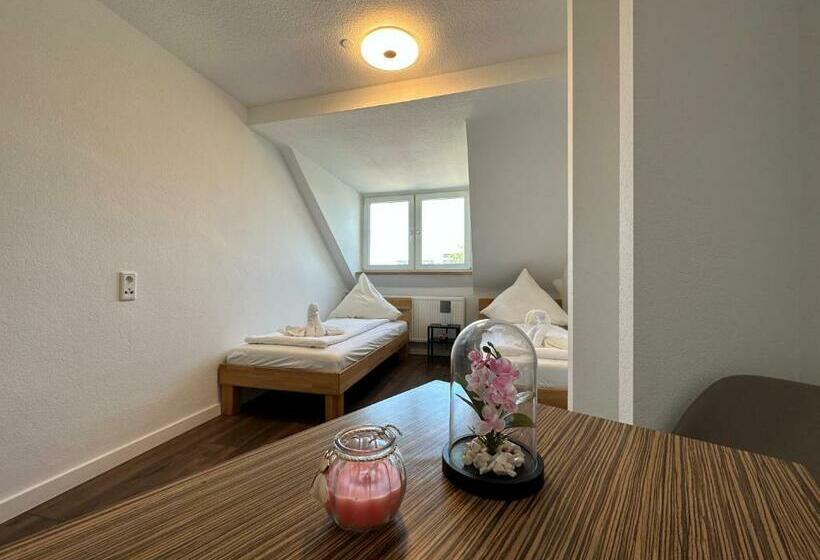 ユースホステル Zimmer In Neusserstrasse