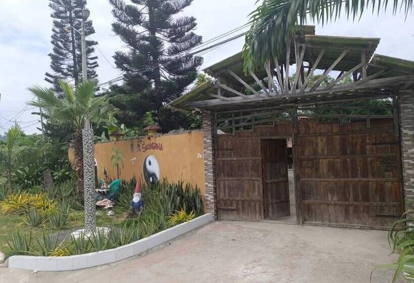 پانسیون Casa Shangri La