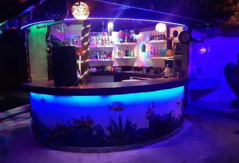 پانسیون Casa Shangri La