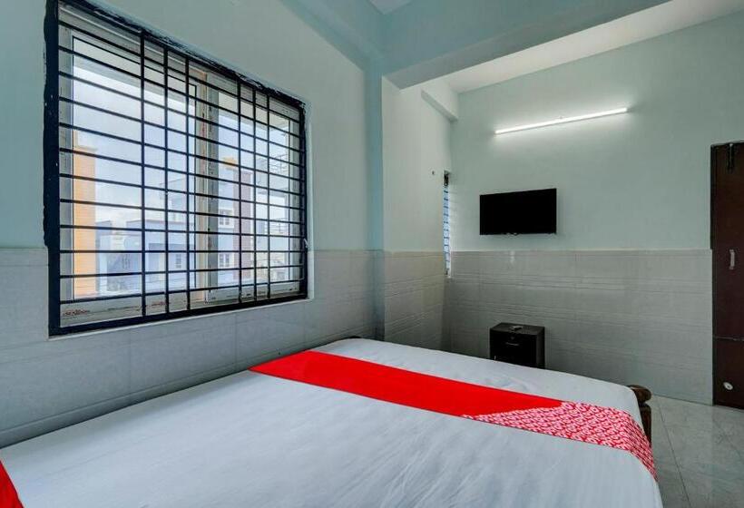 ホテル Oyo Flagship Sri Sai Lodge
