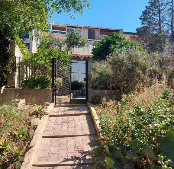 بنسيون Sur Les Hauteurs De Collioure