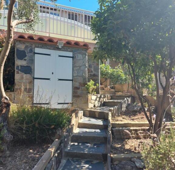 بنسيون Sur Les Hauteurs De Collioure