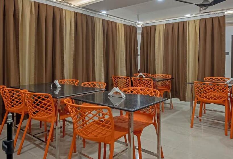 בית מלון כפרי Treebo Su Casa Grand