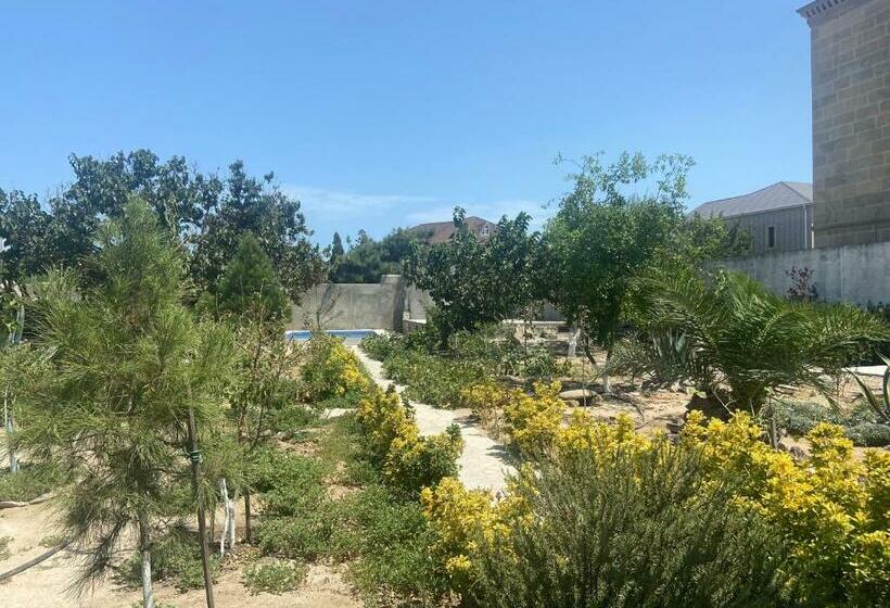 Пансион Garden View Seaside Guesthouse With Airport Transfer