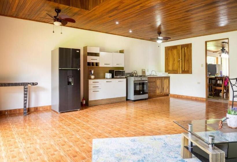 مبيت وإفطار Casa Tucan