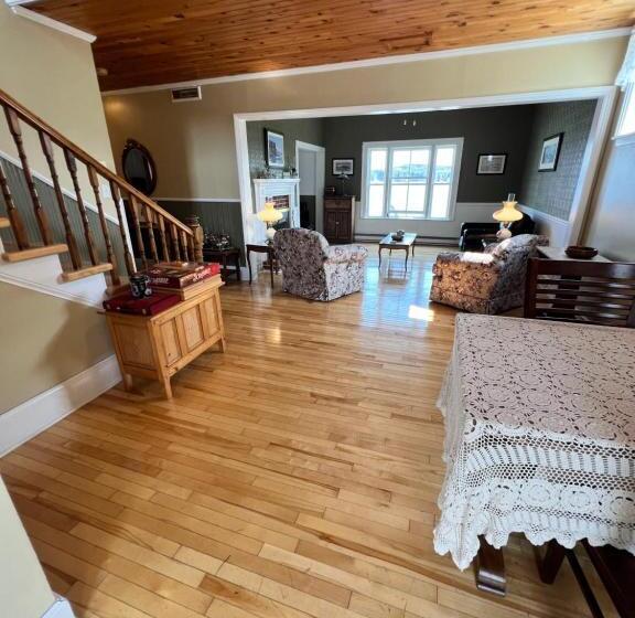 مبيت وإفطار Kelly S Landing