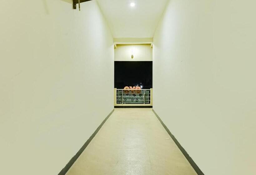 בית מלון כפרי O A K Residency