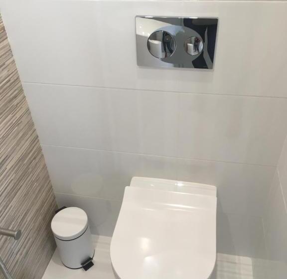 بنسيون Bedrooms With Private Bathroom In Modern Guest House
