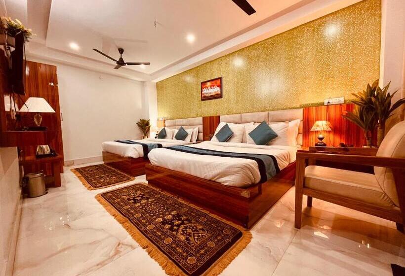 Tirath View Central Hotel   A Comfortable Stay