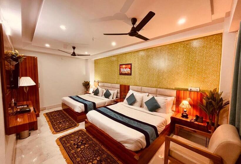 Tirath View Central Hotel   A Comfortable Stay