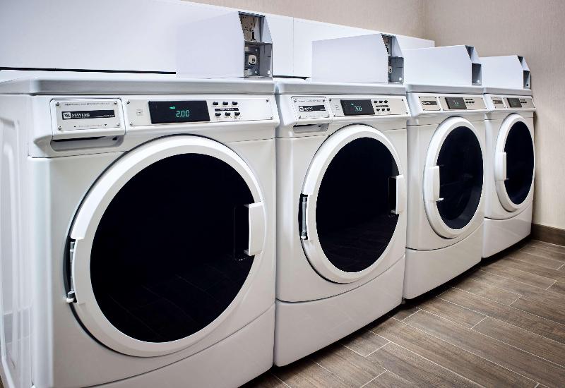 هتل Hampton Inn By Hilton Sarnia/point Edward