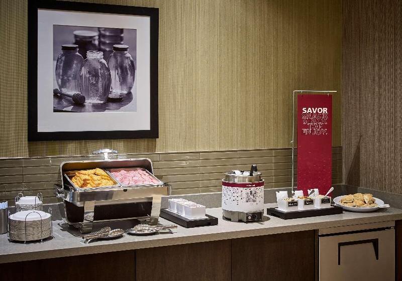 هتل Hampton Inn By Hilton Sarnia/point Edward