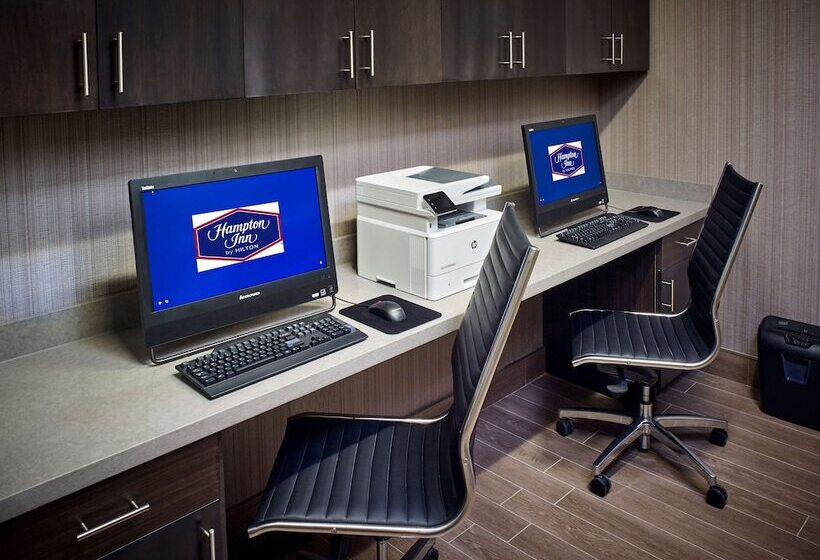 هتل Hampton Inn By Hilton Sarnia/point Edward