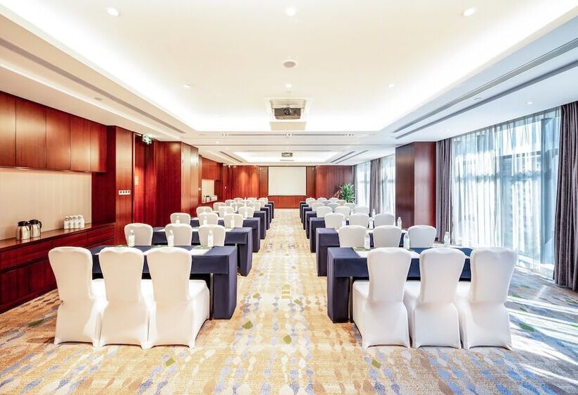 فندق Holiday Inn Neijiang Riverside, An Ihg