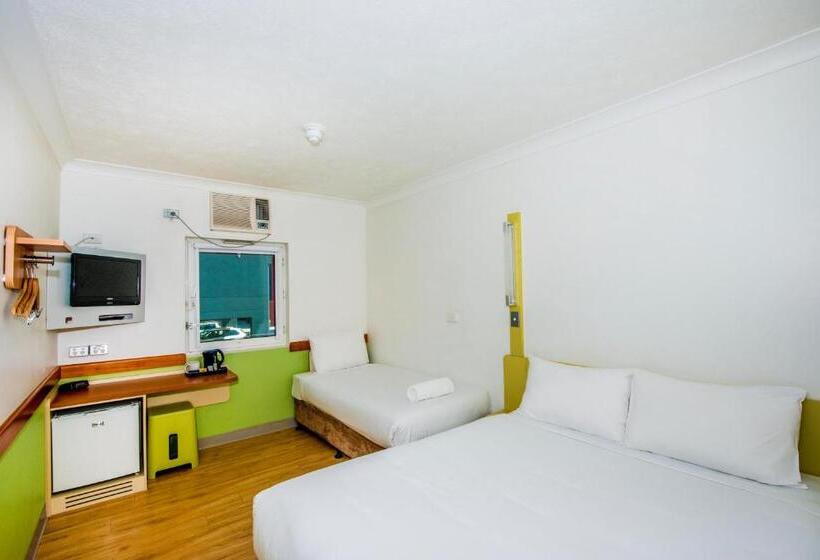 هتل Ibis Budget Brisbane Airport