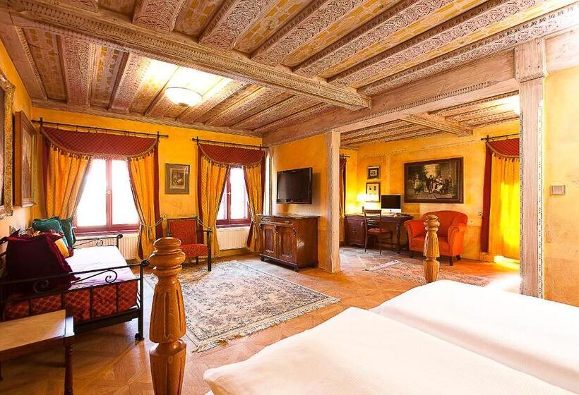 هتل Krčínův Dům