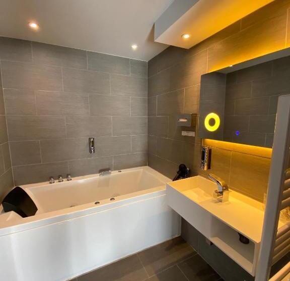 هتل Les Suites Du Lac
