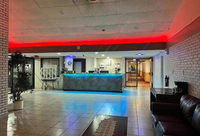 ホテル Lively Inn And Suites   Sudbury