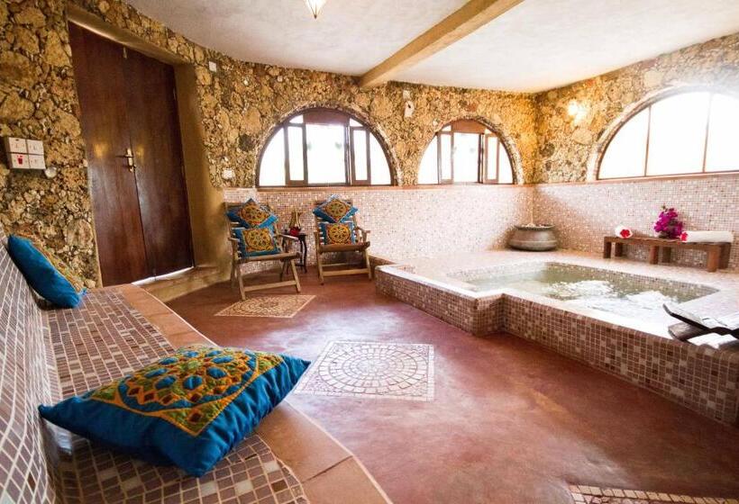 فندق Samaki Lodge