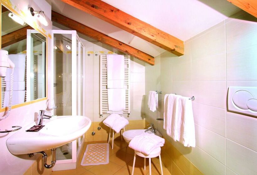 هتل Villetta Maria Cottage