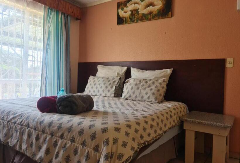 Пансион All Are Welcome Guest House